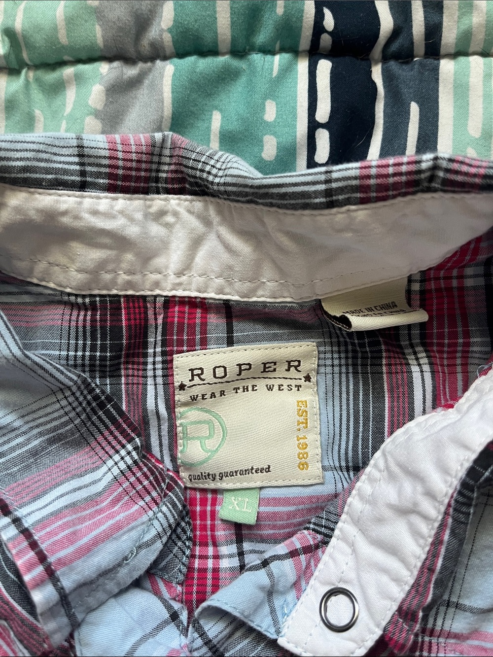Roper button up - Picture 2 of 2